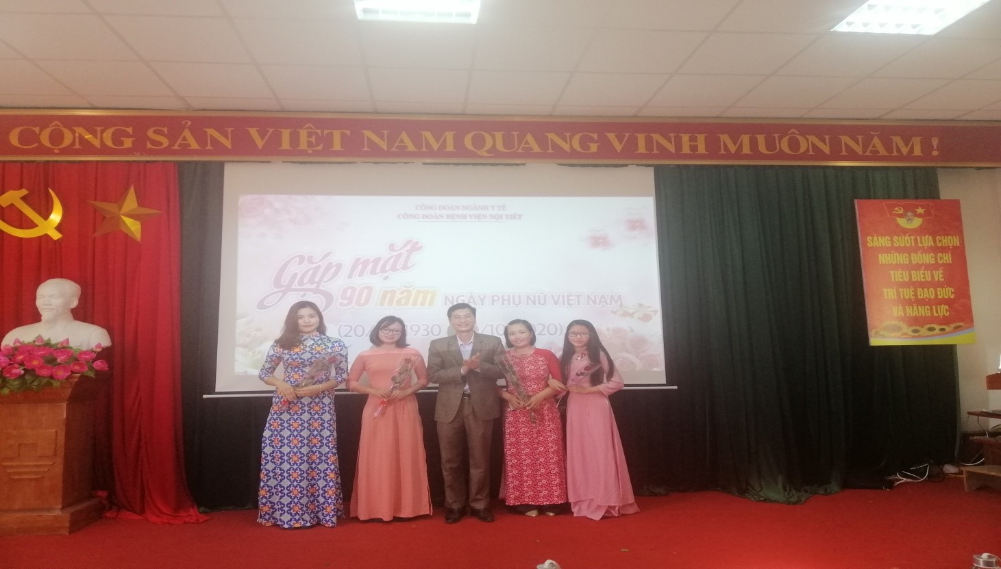 Bệnh viện Nội Tiết tỉnh Bắc Giang kỷ niệm 90 năm ngày thành lập Hội Liên hiệp Phụ nữ Việt Nam tại Bệnh viện Nội Tiết tỉnh Bắc Giang